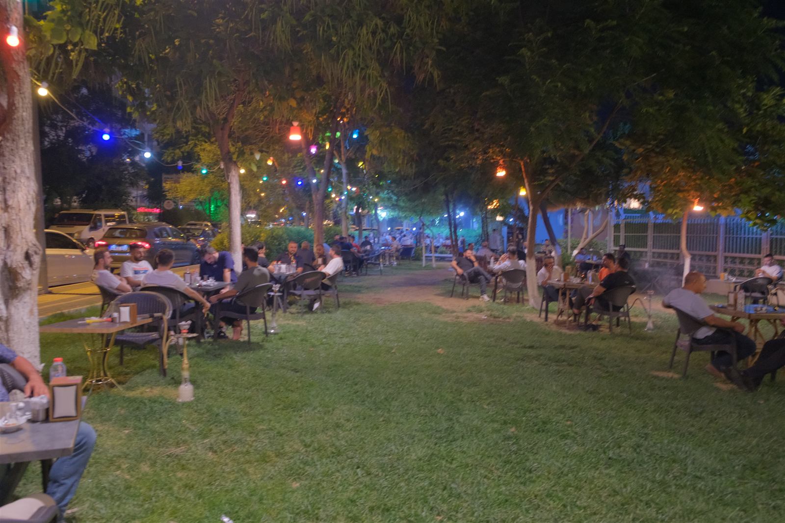 90’lar Cafe gece bahçesi